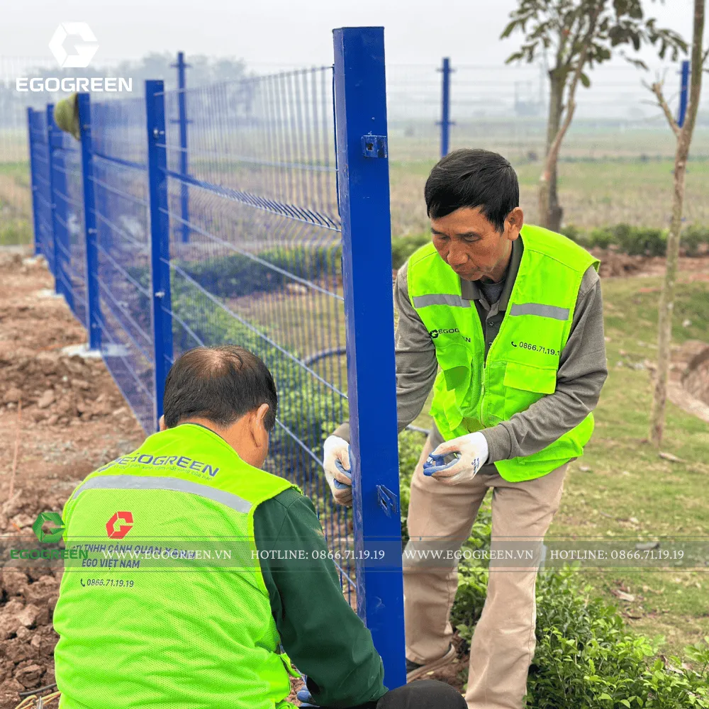 Lắp đặt hàng rào lắp ghép rút ngắn thời gian thi công.